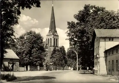 Ak Bernsdorf in der Oberlausitz, Blick auf die Kirche