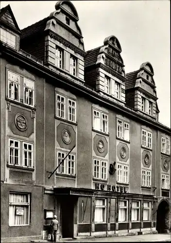 Ak Saalfeld an der Saale Thüringen, Straßenpartie mit Blick auf das HO Hotel Anker