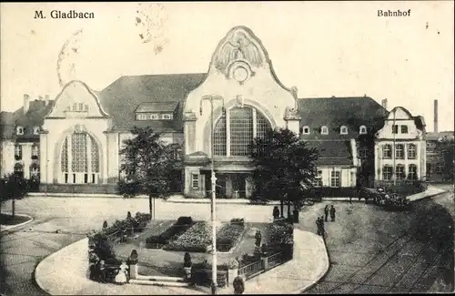 Ak Mönchengladbach am Niederrhein, Bahnhof, Außenansicht