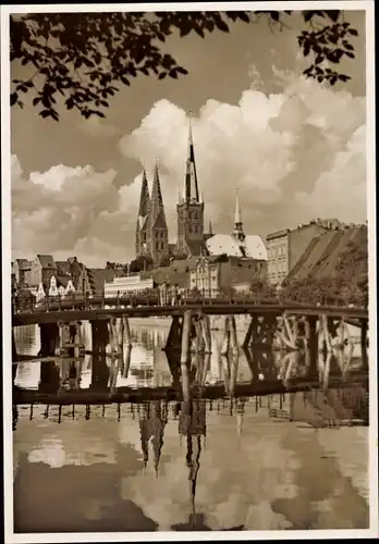 Foto Hansestadt Lübeck, Marienkirche und Petrikirche, Brücke