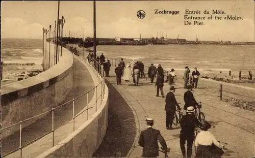 Ak Zeebrugge Westflandern, Entree du Mole, Mole mit Blick zum Hafen