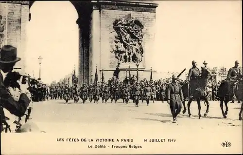 Ak Paris VIII, Arc de Triomphe, Les Fetes de la Victoire 1919, Le Defilé, Troupes Belges
