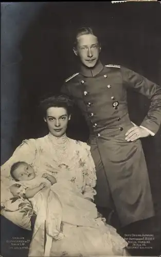 Ak Kronprinzenpaar, Kronprinz Wilhelm von Preußen, Cecilie, Erbprinz Wilhelm