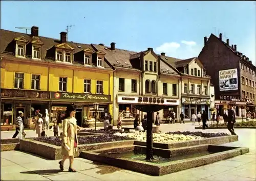 Ak Aue im Erzgebirge Sachsen, Am Altmarkt, Kurz- und Modewaren, Gemüse Markt, Passanten