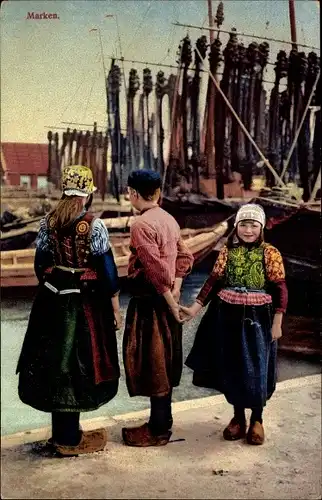 Ak Marken Nordholland, Kinder in niederländischen Volkstrachten, Photochromie