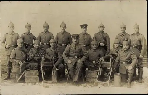 Foto Ak Deutsche Soldaten in Uniformen, 8. Ostpreußische Infanterie Regiment 45, I WK