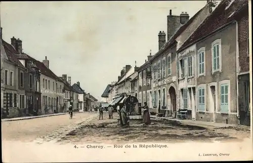 Ak Cheroy Yonne, Rue de la Republique, Hotel Saint Michel