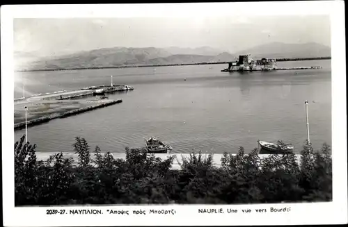 Ak Nauplie Nafplio Griechenland, Une vue vers Bourdzi
