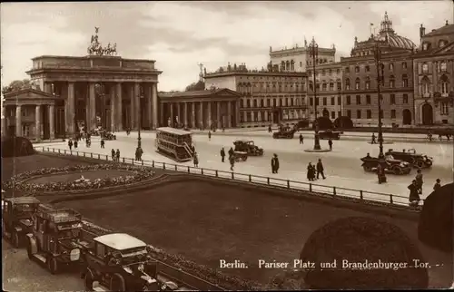 Ak Berlin Mitte, Brandenburger Tor, Pariser Platz