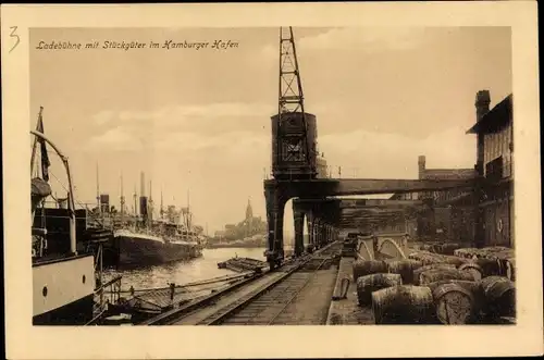 Ak Hamburg, Ladebühne mit Stückgütern im Hafen, Hafenkran, Fässer, Schiffe