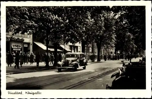 Ak Düsseldorf am Rhein, Königsallee, Auto, Passanten