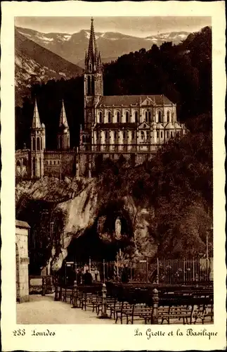 Ak Lourdes Hautes Pyrénées, La Grotte et la Basilique