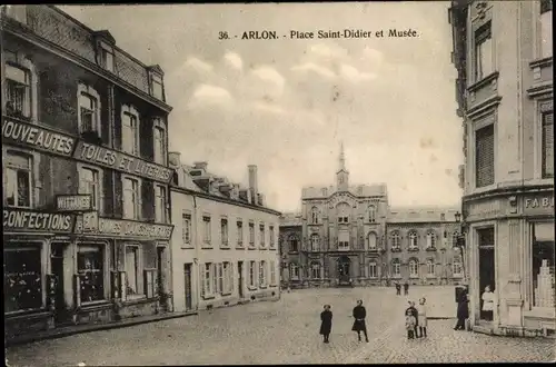 Ak Arlon Aarlen Wallonien Luxemburg, Place Saint-Didier et Musee, Kinder, Geschäfte