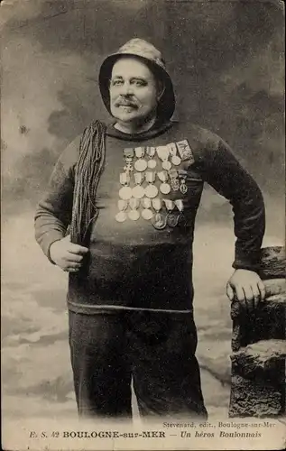 Ak Boulogne sur Mer Pas de Calais, Un héros Boulonnais, Seenotretter, Orden