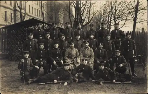 Foto Ak Deutsche Soldaten in Uniformen, Gruppenbild