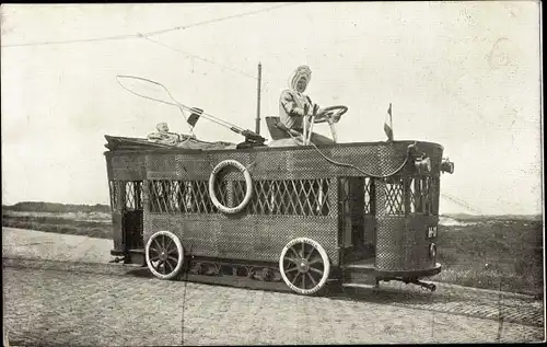 Ak Scheveningen Den Haag Südholland, De Kinderwagen der Toekomst, Straßenbahn