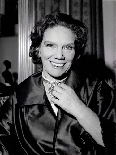 32 Pressefotos Elisabeth Flickenschildt, Portraits und Filmszenen