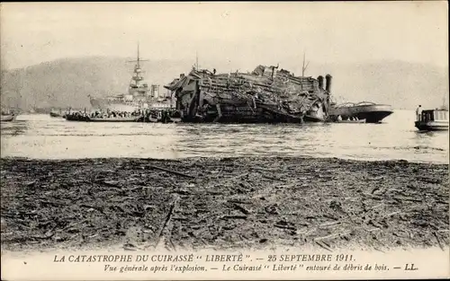 Ak Französisches Kriegsschiff, Catastrophe du Cuirasse la Liberte 1911