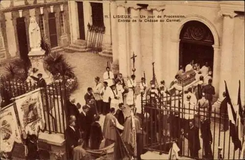 Ak Lisieux Calvados, Un jour de Procession, Entrée de la Chasse au Carmel