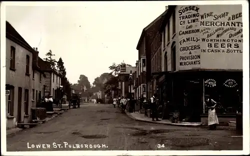Foto Ak Pulborough South East England, Lower Street, Sussex Trading Co. Ltd.