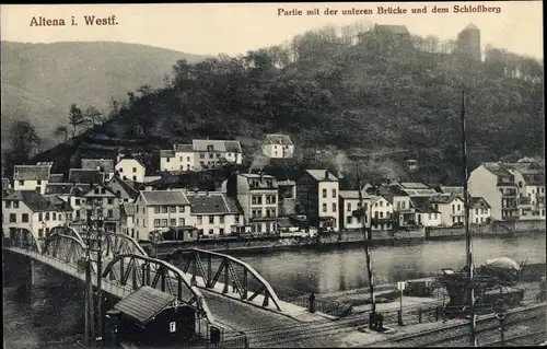 Ak Altena in Westfalen, Partie mit der unteren Brücke, Schlossberg