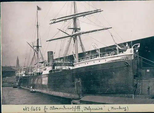 Foto Hamburg, Dampfer Valparaiso im Hafen, Johnson Line ?