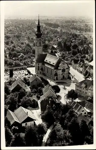 Ak Höchst Vorarlberg, Teilansicht mit Kirche, Fliegeraufnahme