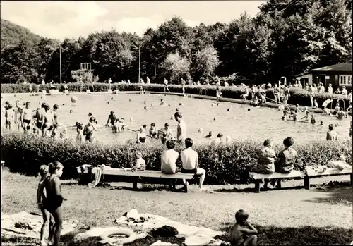 Ak Neustadt im Harz Harztor Thüringen, Waldbad, Badende, Kinder, Schwimmbecken