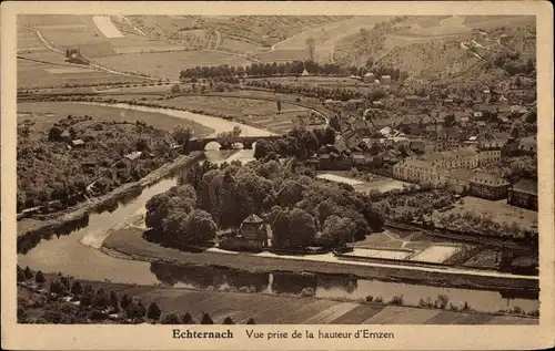 Ak Echternach Luxemburg, Vue prise de la hauteur d'Ernzen, Fluss, Panorama mit Umgebung