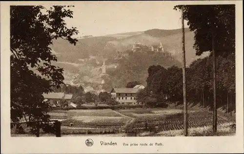 Ak Vianden Luxemburg, vue prise route de Roth, Schloss