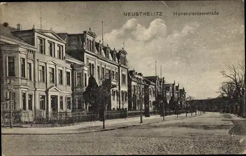 Ak Neustrelitz in Mecklenburg, Hohenzieritzerstraße