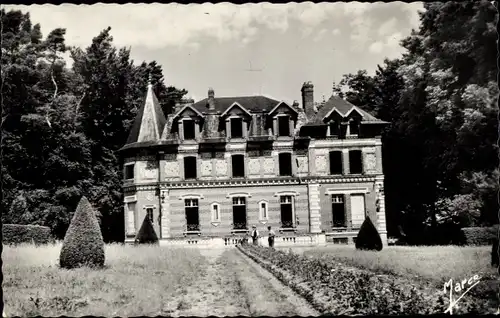 Ak Moulins la Marche Orne, Chateau de la Louvieres