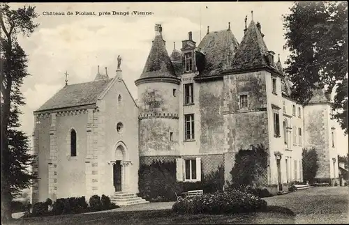 Ak Dangé Vienne, Chateau de Piolant
