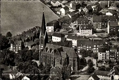 Ak Recklinghausen im Ruhrgebiet, Luftbild der Liebfrauenkirche, Ort