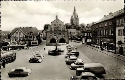 Ak Brilon im Sauerland, Marktplatz mit Kirche
