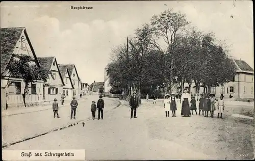 Ak Schwegenheim Kreis Germersheim, Blick in die Hauptstraße, Kinder