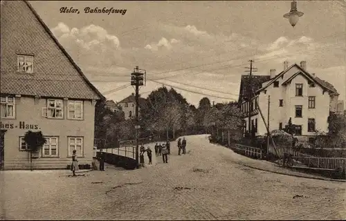 Ak Uslar im Solling Niedersachsen, Bahnhofsweg, Gasthof Deutsches Haus