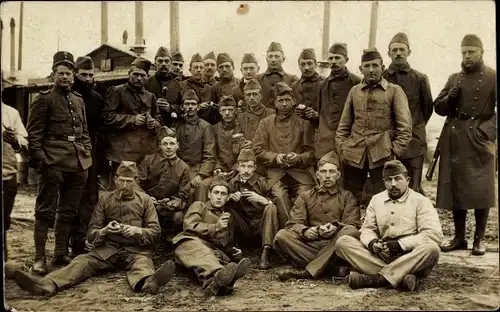 Foto Ak Niederländische Soldaten in Uniformen, Gruppenbild