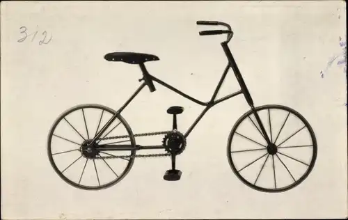 Foto Ak Blick auf ein Fahrrad