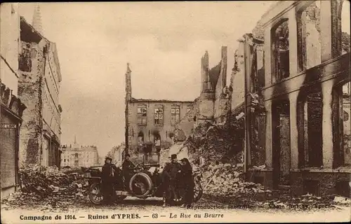 Ak Ypres Westflandern, La Rue au Beurre, Zerstörung, Ruine, Trümmer
