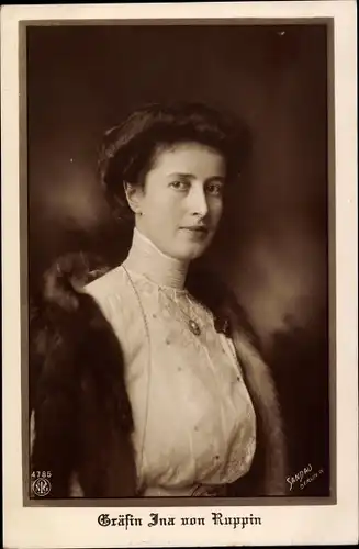 Ak Gräfin Ina von Bassewitz, von Ruppin, Ehefrau von Oskar Prinz von Preußen, Portrait