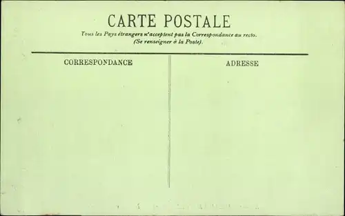 Ak Mello Oise, Chateau de  Mello, La Cour d'Honneur