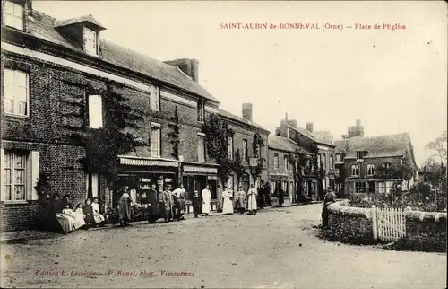 Ak Saint Aubin de Bonneval Orne, Place de l'Église