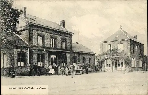 Ak Bapaume Pas de Calais, Cafe de la Gare