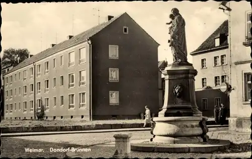 Ak Weimar in Thüringen, Dondorf Brunnen