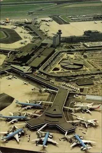 Ak Amsterdam Nordholland Niederlande, Internationaler Flughafen Schiphol, Luftaufnahme