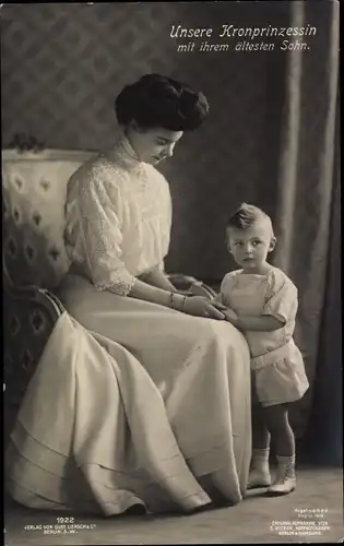 Ak Unsere Kronprinzessin mit ihrem ältesten Sohn, Portrait