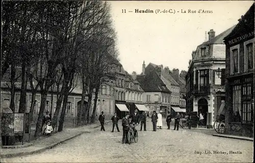 Ak Hesdin Pas de Calais, La Rue d'Arras