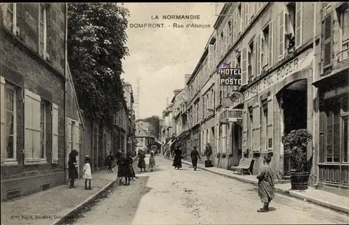 Ak Domfront Orne, Rue d'Alencon, Hotel la Poste