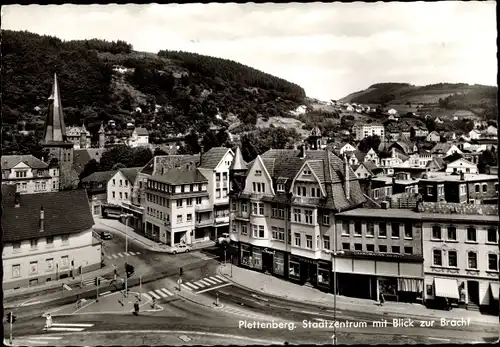 Ak Plettenberg im Sauerland Westfalen, Stadtzentrum mit Blick zur Bracht